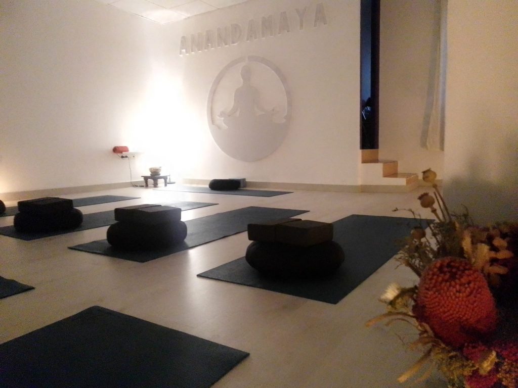Escuela de yoga en Retiro Madrid Yoga Anandamaya Duque de Sesto